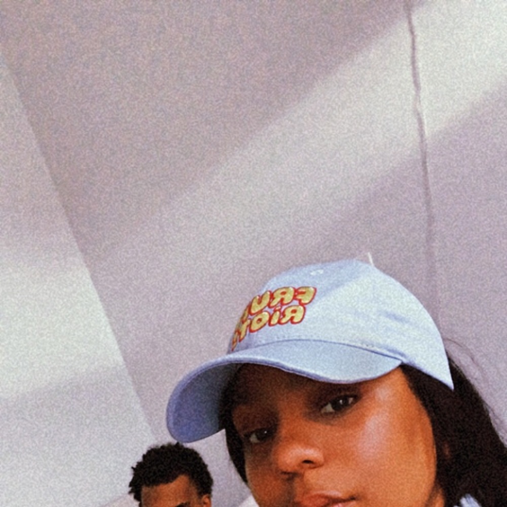 Meet your Posher, Love